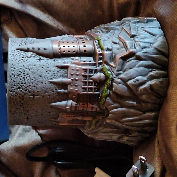 Harry Potter Hogwarts Scentsy Warmer and Wax Melts Chest Box Set - Picture 8 of 13